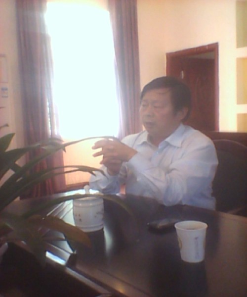 南师教工团员座谈会胜利召开